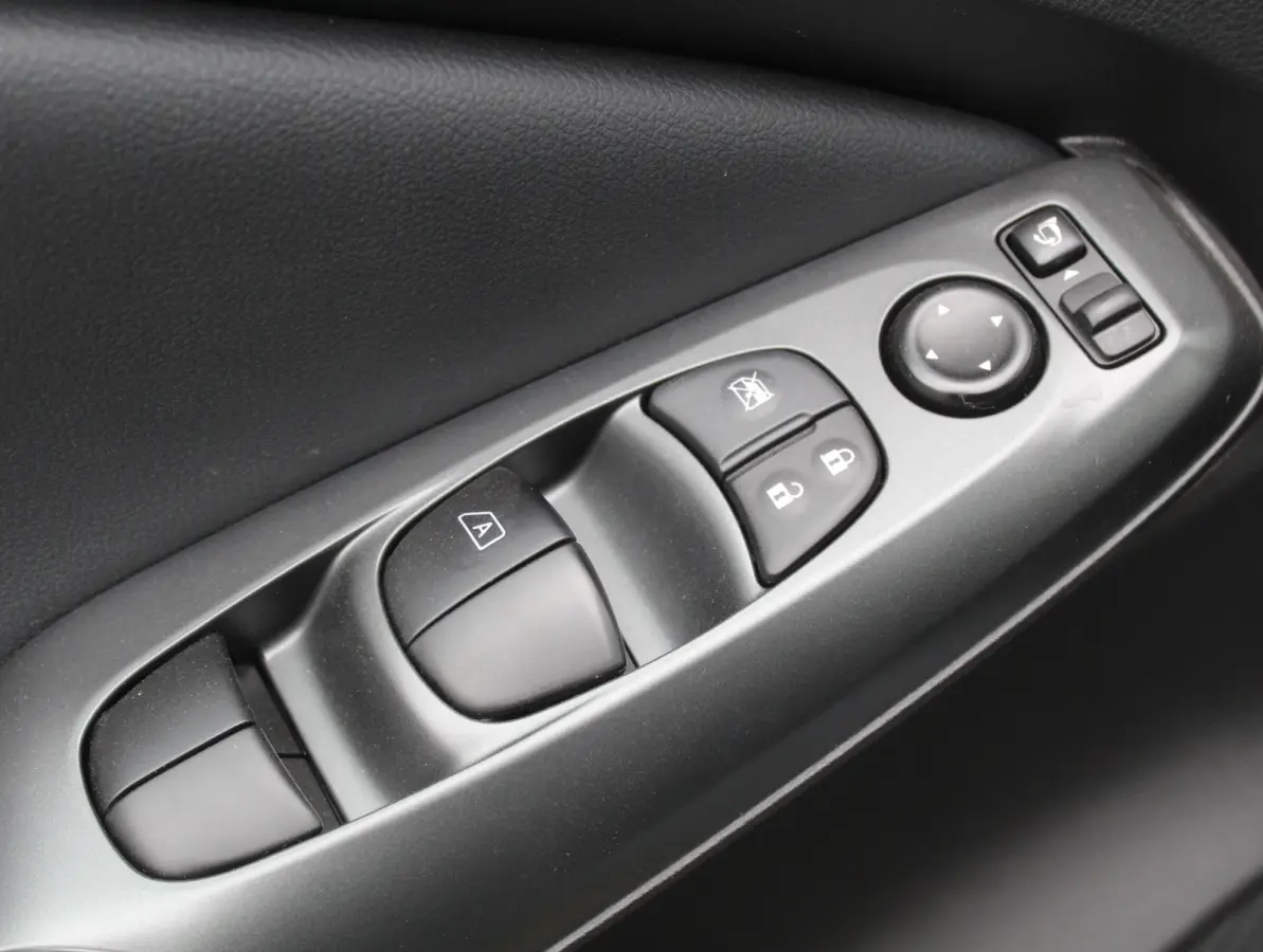 1.0 DIG-T N-Connecta AUTOMAAT | CLIMATE | CAMERA | CARPLAY | DAB | LED | NAVI | STOELVERW | CRUISE | ISOFIX