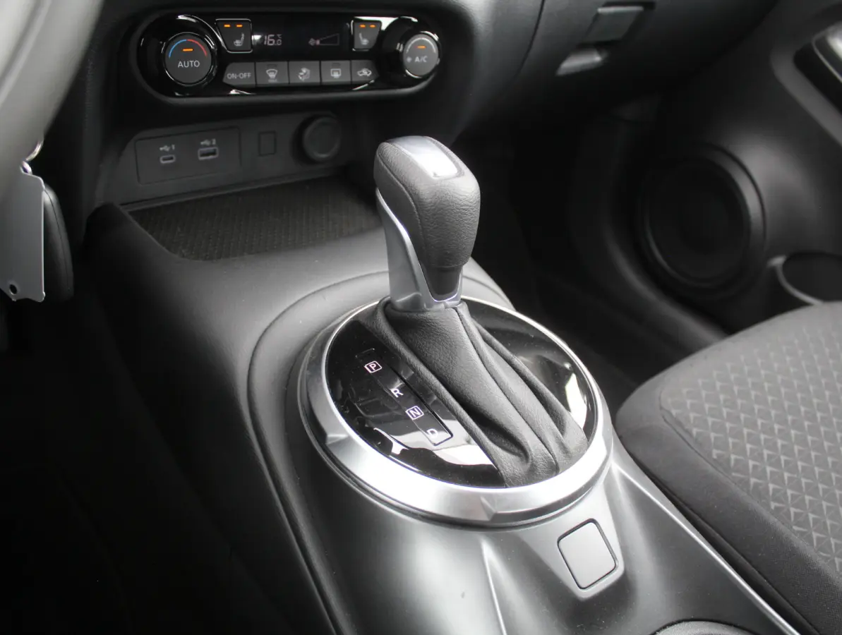 1.0 DIG-T N-Connecta AUTOMAAT | CLIMATE | CAMERA | CARPLAY | DAB | LED | NAVI | STOELVERW | CRUISE | ISOFIX