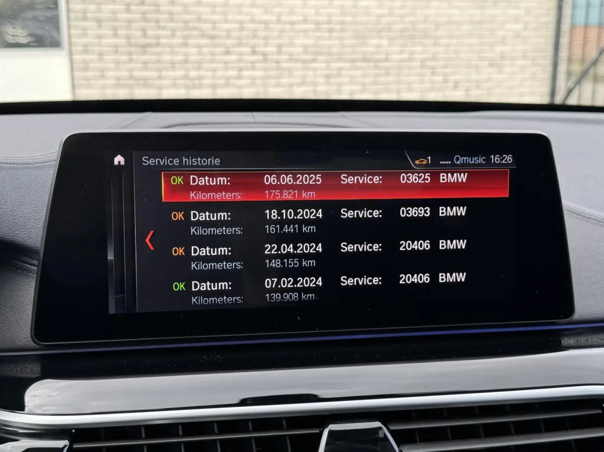 520i High Executive Edition Virtualcockpit/Leer/LED/Camera/Stoelverwarming/Trekhaak