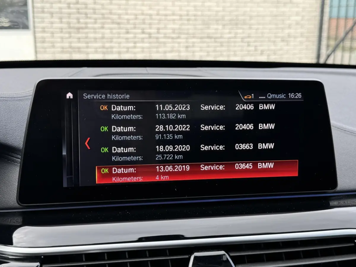 520i High Executive Edition Virtualcockpit/Leer/LED/Camera/Stoelverwarming/Trekhaak