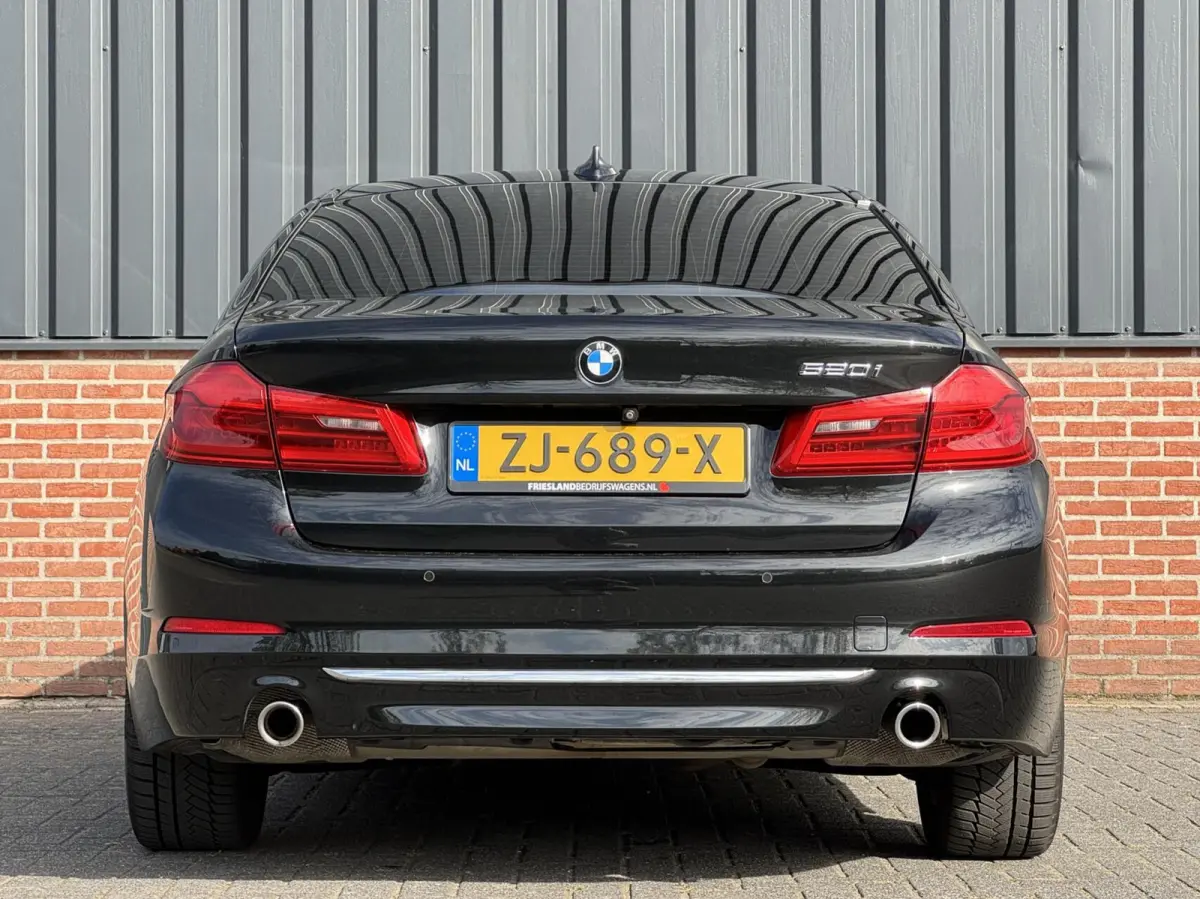 520i High Executive Edition Virtualcockpit/Leer/LED/Camera/Stoelverwarming/Trekhaak