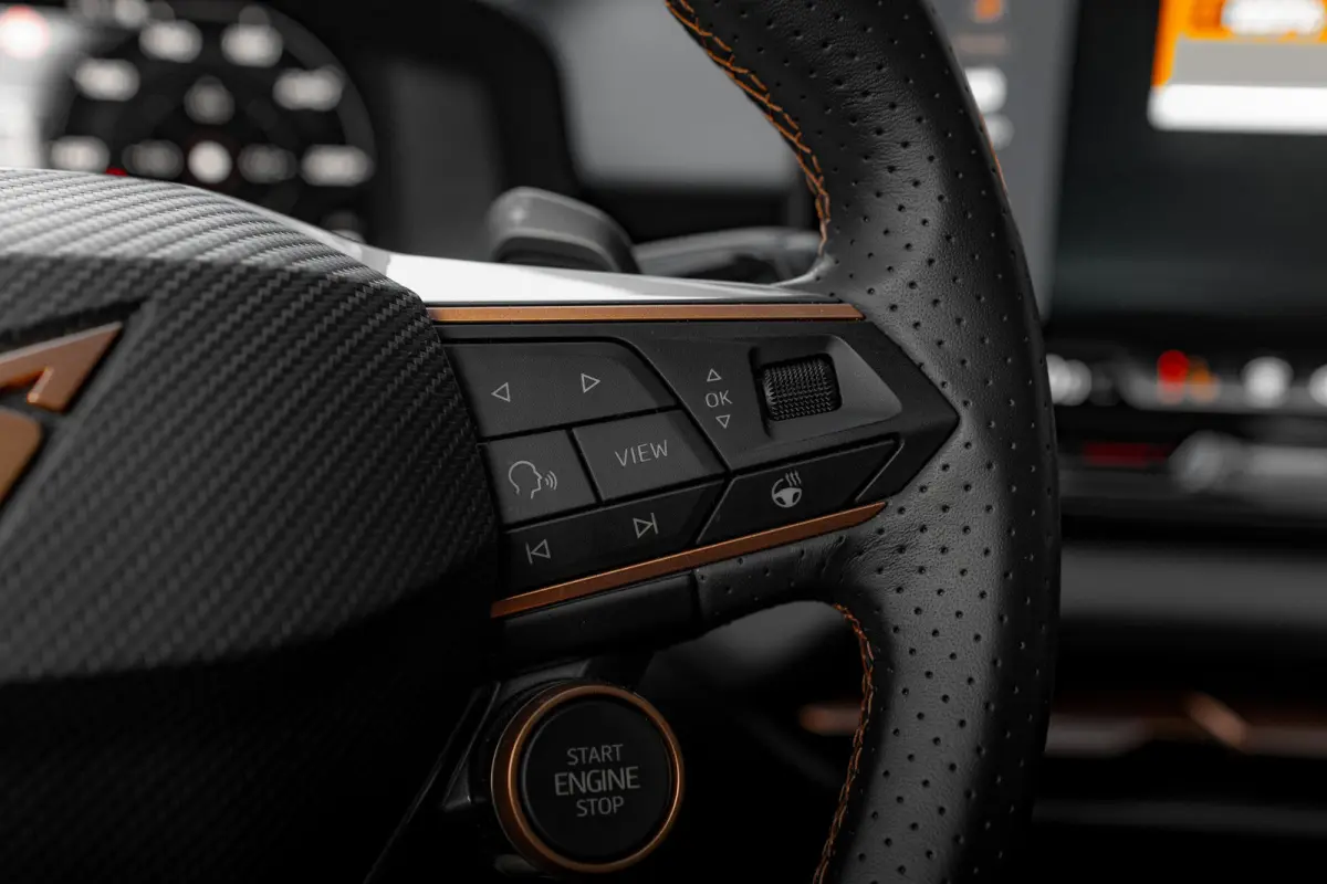 1.5 TSI e-Hybrid 272pk VZ Performance | Panoramadak | Trekhaak | 360 Camera | Sennheiser | 20"