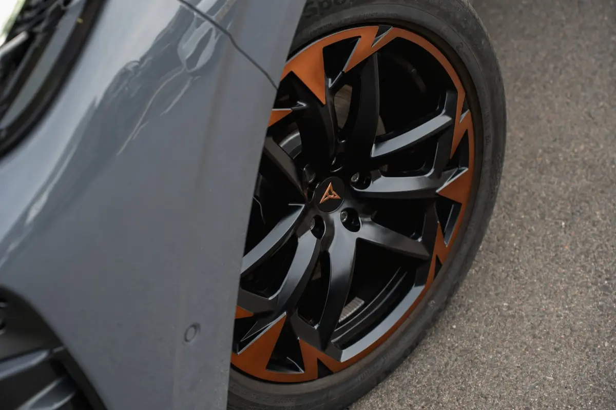 1.5 TSI e-Hybrid 272pk VZ Performance | Panoramadak | Trekhaak | 360 Camera | Sennheiser | 20"