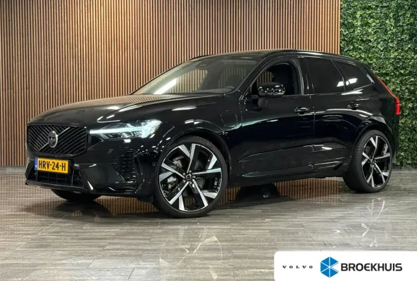 T6 AWD Recharge Ultra Dark | Luchtvering | Trekhaak | 360° Camera | Head-Up Display | Harman Kardon | Adaptieve Cruise Control | Stoelverwarming voor+achter | Stuurwielverwarming | Full LED