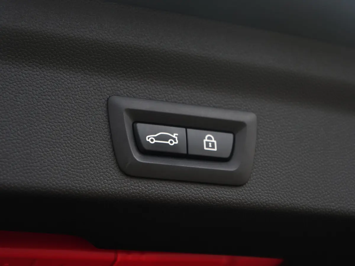 Mini 2.0 John Cooper Works ALL4 Chili | panorama | harman&kardon | keyless go&entry..