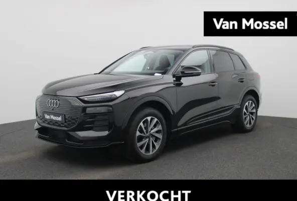 edition 83 kWh 251 PK l SoH 100% | Adaptive cruise control l Climate control l Navigatie l Stuurverwarming l Stoelverwarming voor en achter l 360 graden camera l Carbon pakket l Trekhaak l W