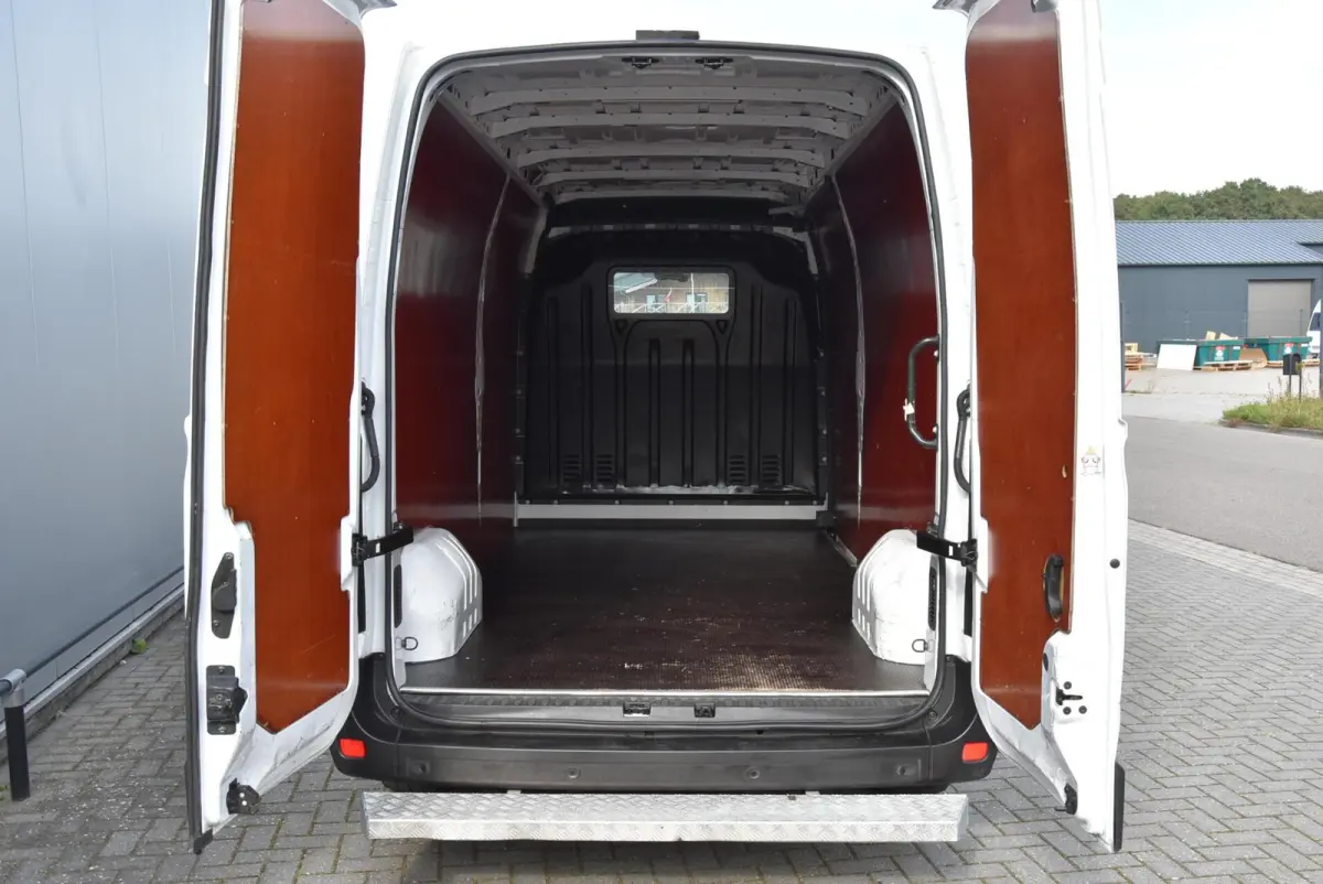 bestel 2.3 Turbo L3H2