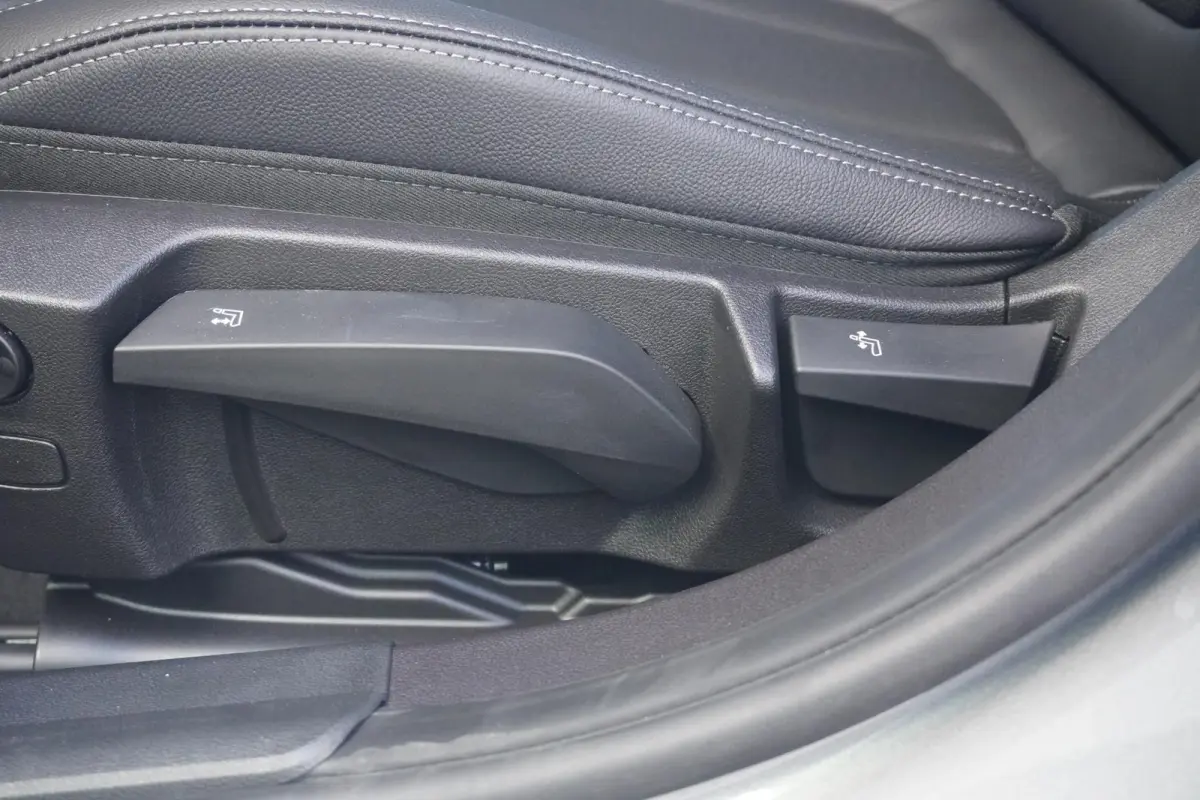 318i M Sportpakket | Trekhaak | High Executive | Comfort Pack | Innovation Pack