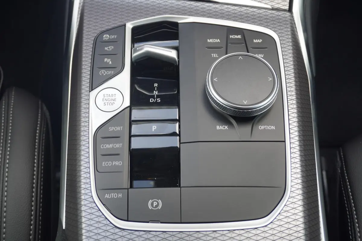 318i M Sportpakket | Trekhaak | High Executive | Comfort Pack | Innovation Pack