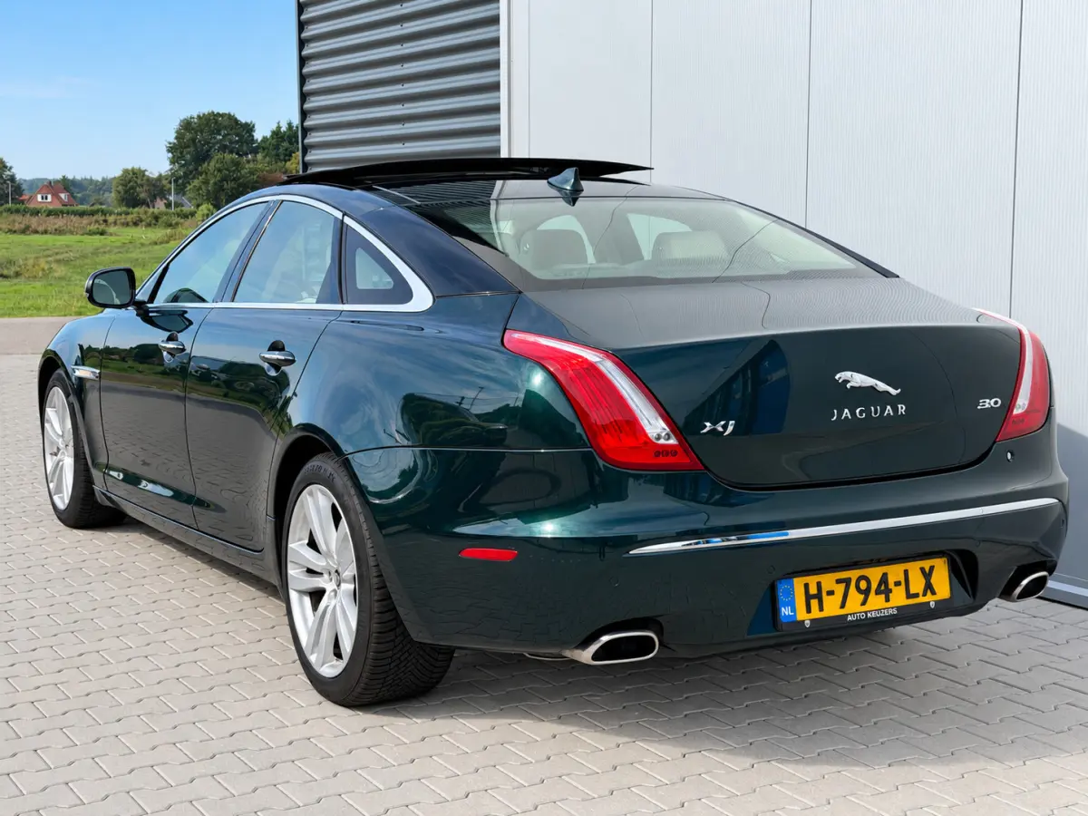 3.0 V6 SC AWD Portfolio | Pano | Meridian audio