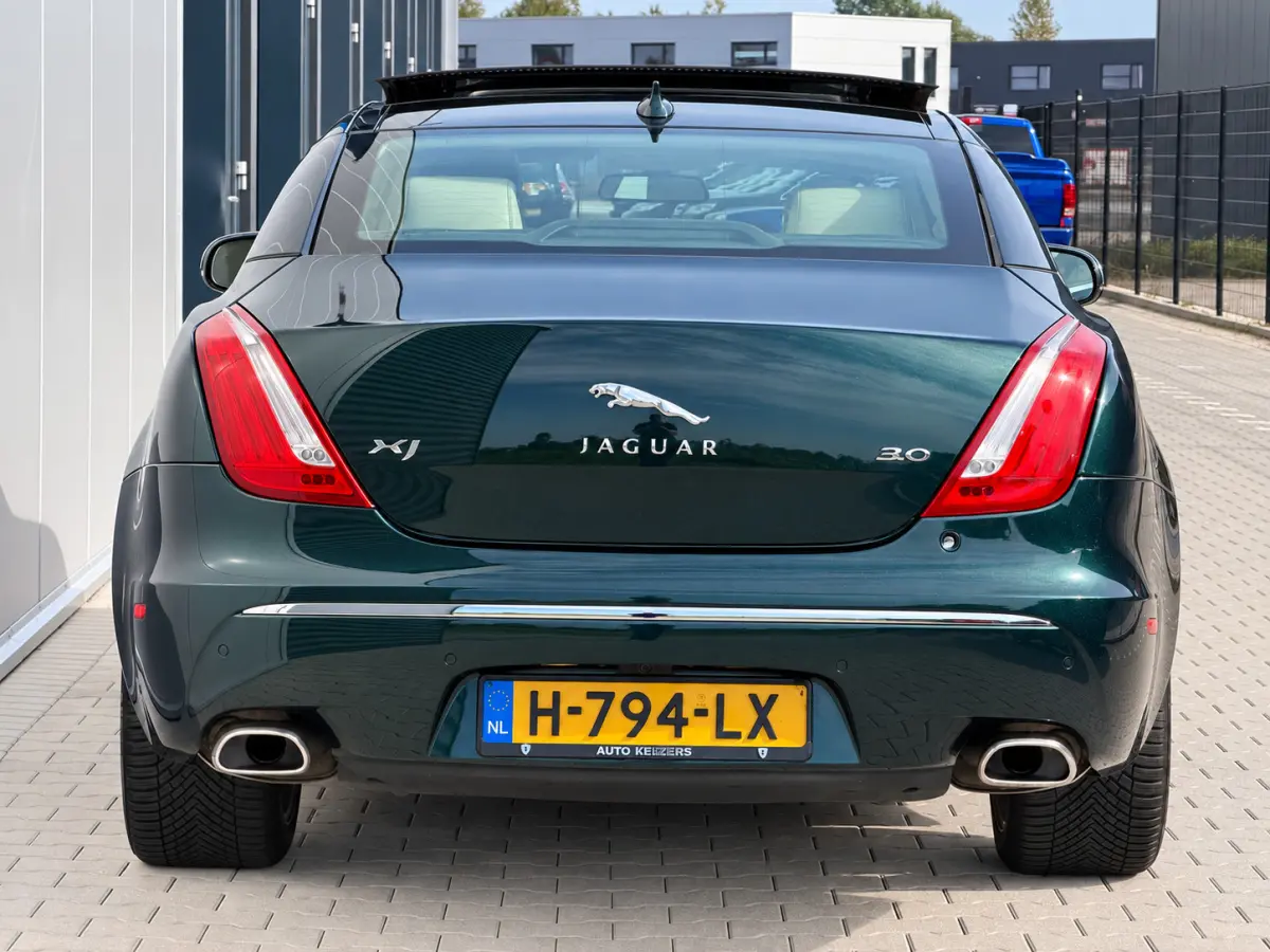 3.0 V6 SC AWD Portfolio | Pano | Meridian audio