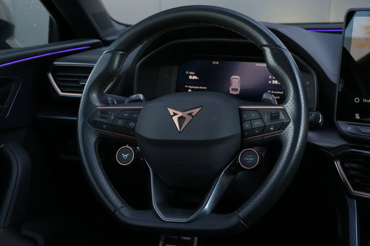 1.5 TSI e-Hybrid 204pk Business | Panoramadak | Sennheiser | Camera | Stoel & Stuurverwarming | 18"