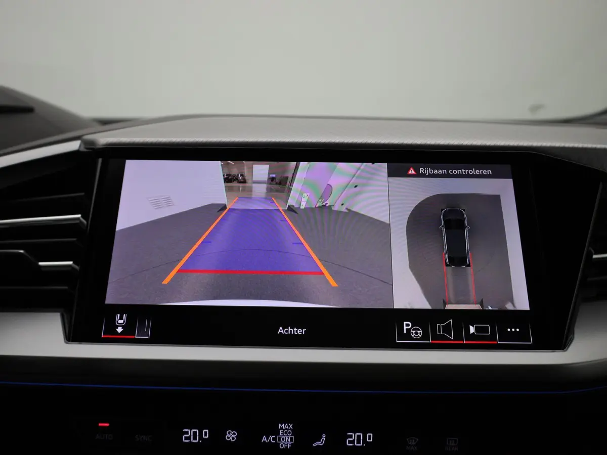 45 Edition 82 kWh l Adaptive cruise control l Glazen panoramadak l Stoelverwarming l Dodehoekdetectie l Geheugen best. stoel l 360 graden camera l Climate control l Head-up display l Trekhaa