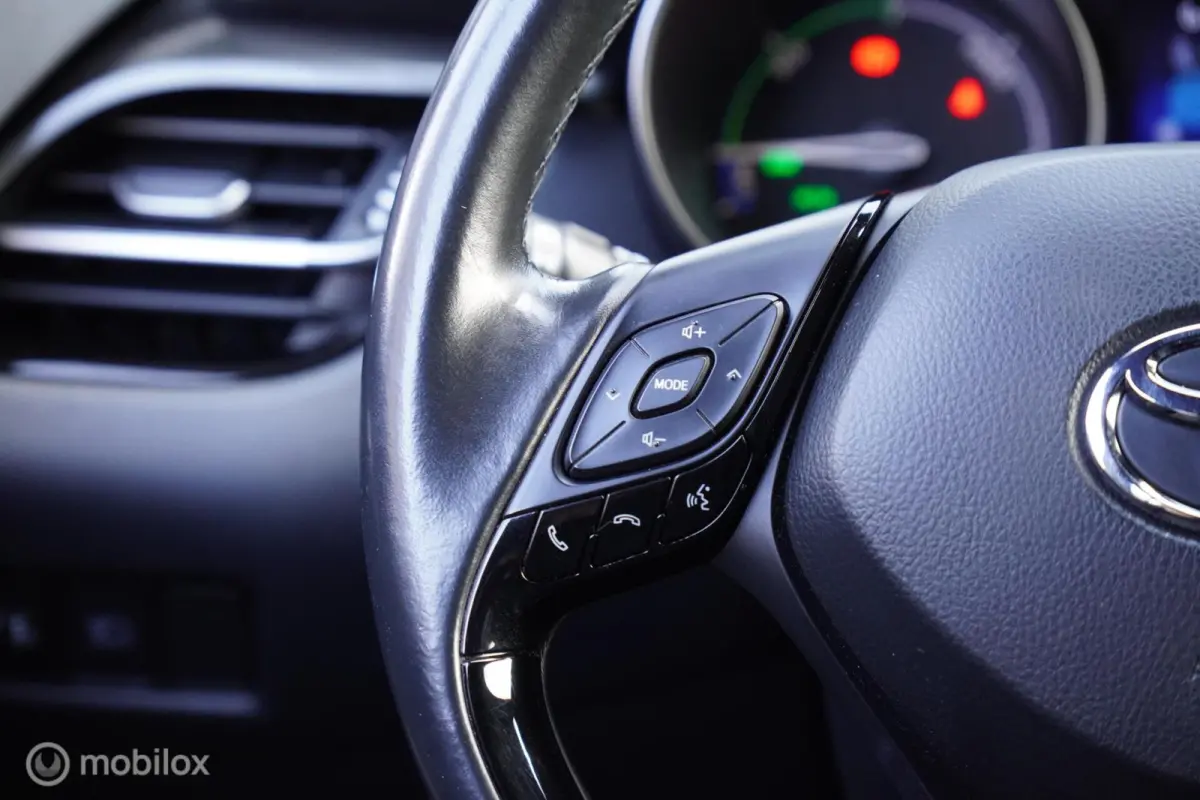 1.8 Hybrid Dynamic 2019 72.403 KM