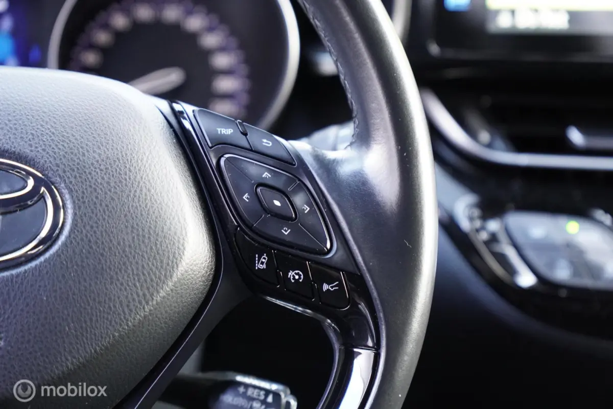 1.8 Hybrid Dynamic 2019 72.403 KM