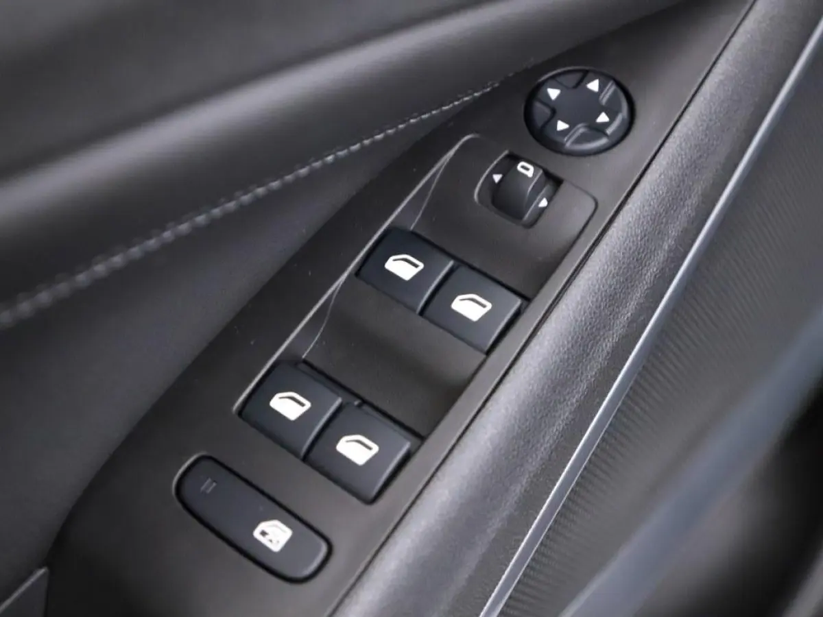 1.2 Turbo 110pk Elegance Nav/Led/Camera/Agr/ H.Leder/El.Pakket/4Seizoenenbanden