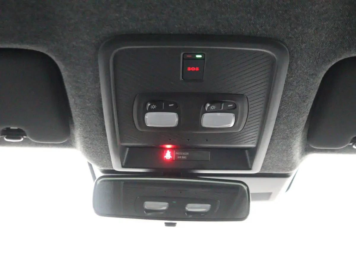 limited edition hybrid 155 | Parkeercamera | Navigatie | Stoel-, Stuur- & Voorruitverw. |