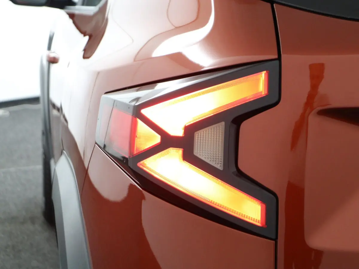 limited edition hybrid 155 | Parkeercamera | Navigatie | Stoel-, Stuur- & Voorruitverw. |