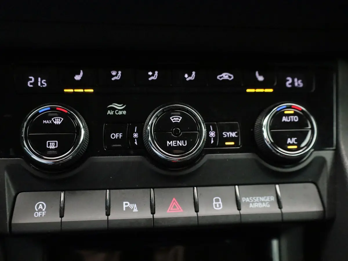 1.5 TSI ACT Business Edition | Automaat | Apple Carplay / Android Auto | Navigatie | camera | Virtual Cockpit | Verwarmde Stoelen | Cruise Control | Stuur verwarming