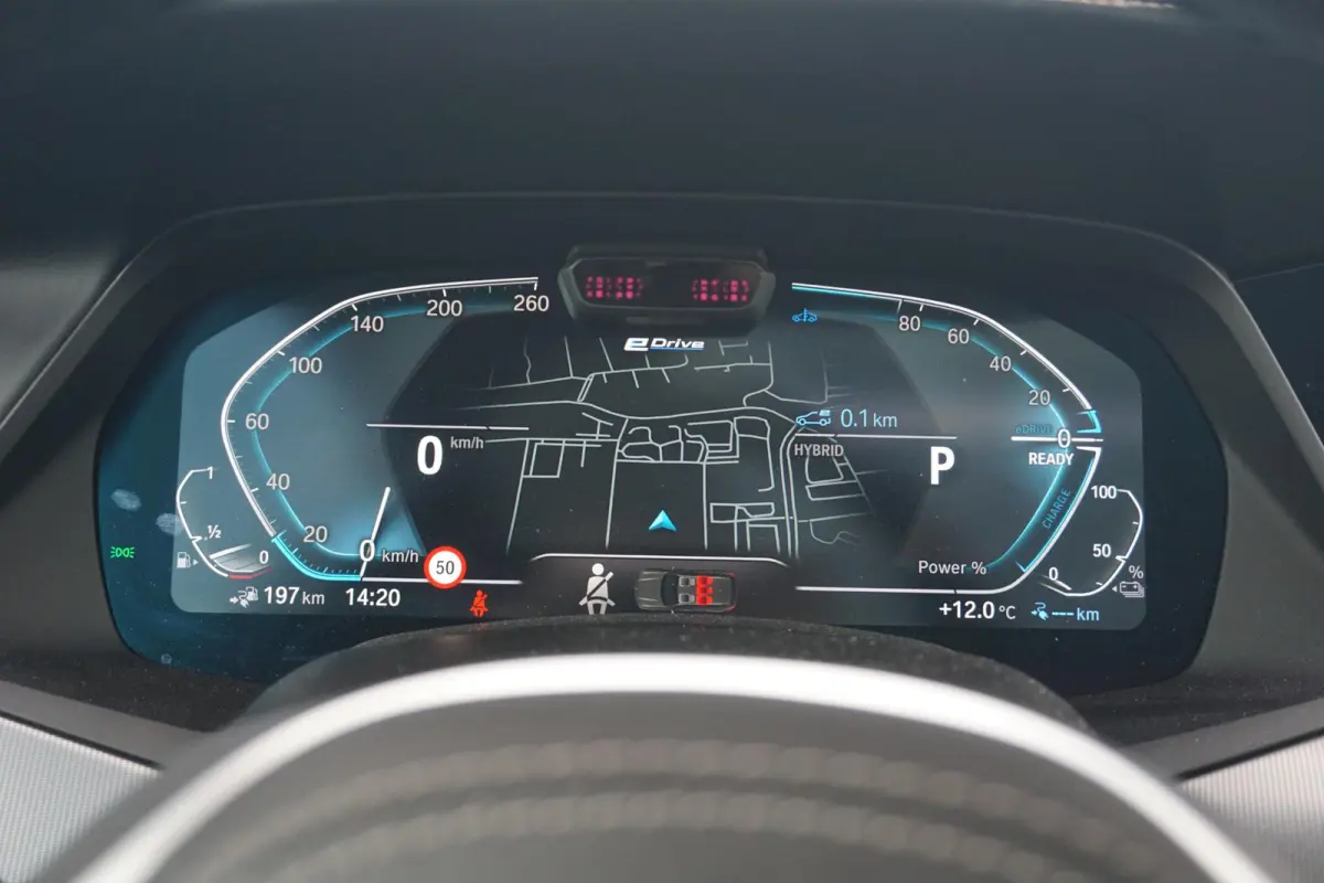 xDrive45e | SoH 94% | M Sportpakket | Trekhaak | Schuif-kanteldak | Head-up display | Stoelventilatie | Adaptieve Cruise Control | Dodehoek Detectie