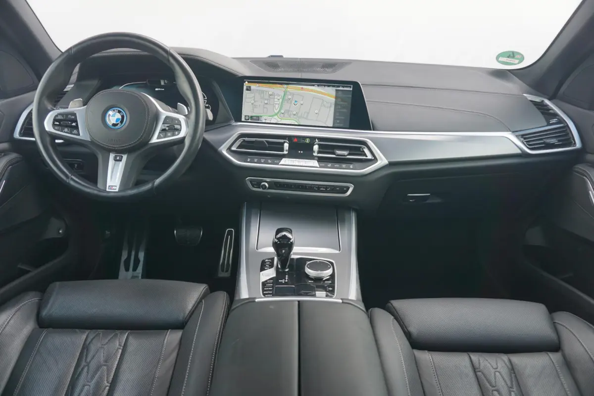 xDrive45e | SoH 94% | M Sportpakket | Trekhaak | Schuif-kanteldak | Head-up display | Stoelventilatie | Adaptieve Cruise Control | Dodehoek Detectie