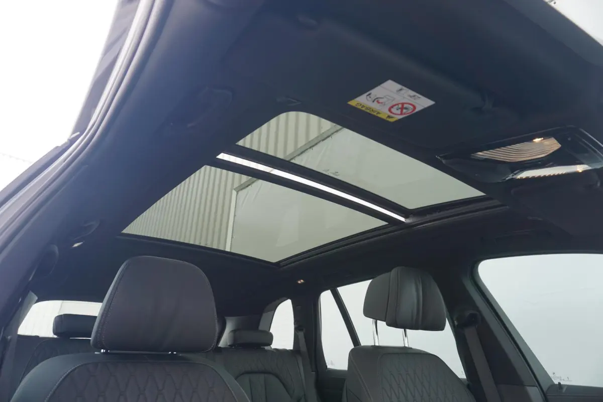 xDrive45e | SoH 94% | M Sportpakket | Trekhaak | Schuif-kanteldak | Head-up display | Stoelventilatie | Adaptieve Cruise Control | Dodehoek Detectie