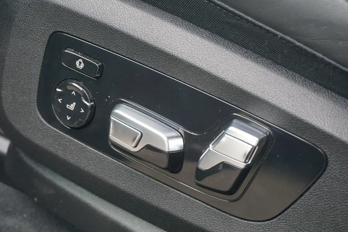 xDrive45e | SoH 94% | M Sportpakket | Trekhaak | Schuif-kanteldak | Head-up display | Stoelventilatie | Adaptieve Cruise Control | Dodehoek Detectie