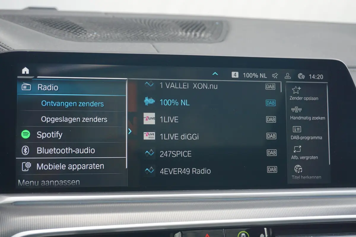 xDrive45e | SoH 94% | M Sportpakket | Trekhaak | Schuif-kanteldak | Head-up display | Stoelventilatie | Adaptieve Cruise Control | Dodehoek Detectie