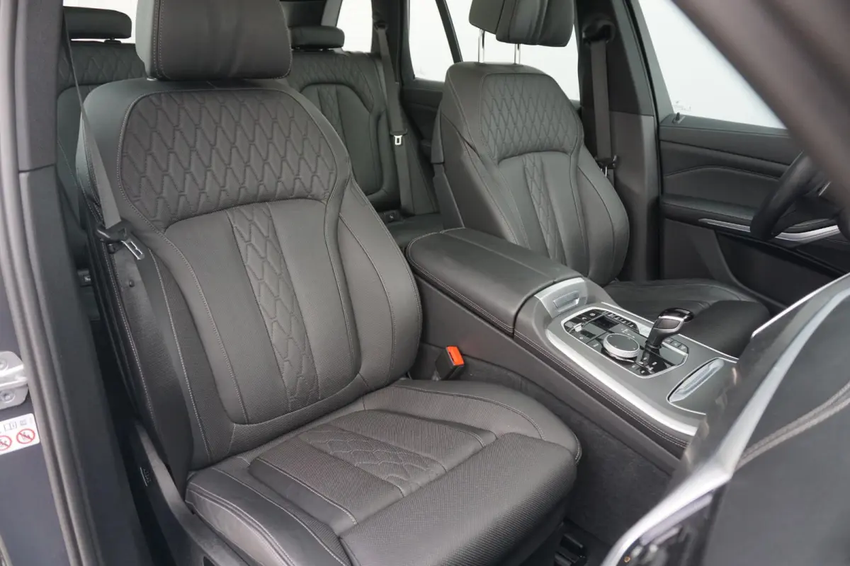xDrive45e | SoH 94% | M Sportpakket | Trekhaak | Schuif-kanteldak | Head-up display | Stoelventilatie | Adaptieve Cruise Control | Dodehoek Detectie