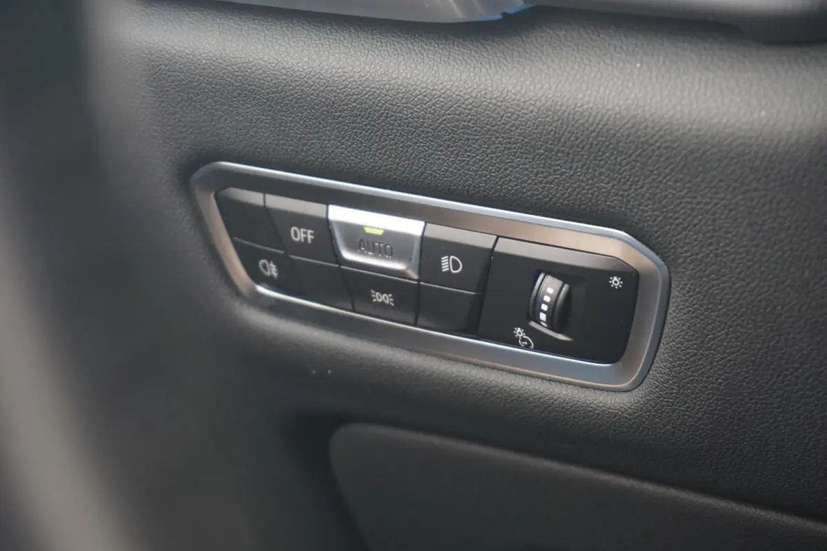 xDrive45e | SoH 94% | M Sportpakket | Trekhaak | Schuif-kanteldak | Head-up display | Stoelventilatie | Adaptieve Cruise Control | Dodehoek Detectie