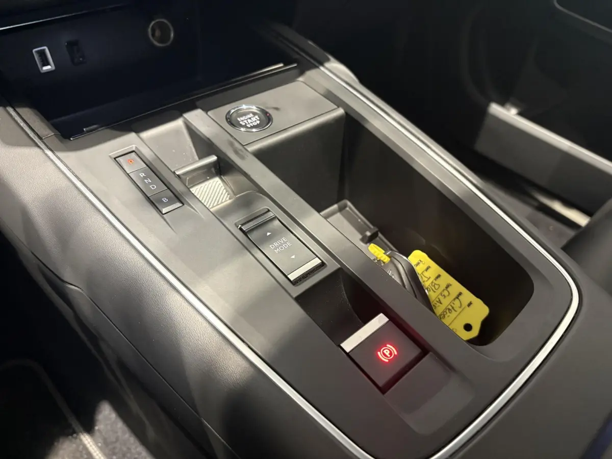 1.6 Plug-in Hybrid 225 Shine | APPLE CARPLAY & ANDROID AUTO | STOELVERWARMING | ADAPT. CRUISE | CAMERA |