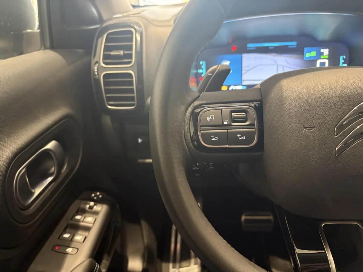 1.6 Plug-in Hybrid 225 Shine | APPLE CARPLAY & ANDROID AUTO | STOELVERWARMING | ADAPT. CRUISE | CAMERA |