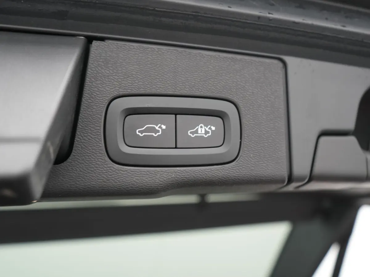 T8 AWD Plus Dark LONG RANGE PHEV 456pk Dealer O.H | Panodak | 360 Camera | Adaptive Cruise | Head Up | Adaptieve Full LED Koplampen |  Sportstoelen Memory & Verwarmd | Google Assistant | App