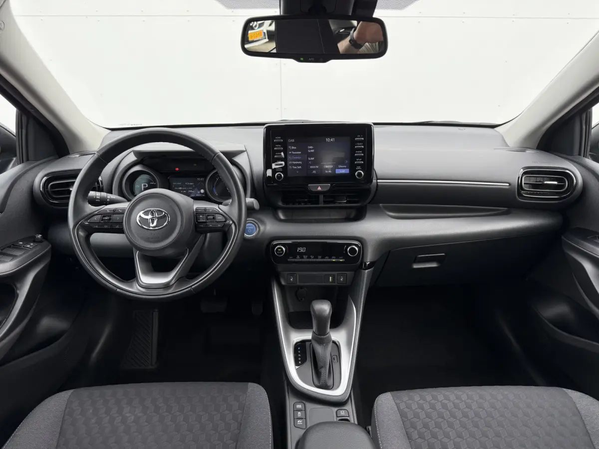 1.5 Hybrid Dynamic | Trekhaak | CarPlay | ACC | Camera | Keyless | 16 inch