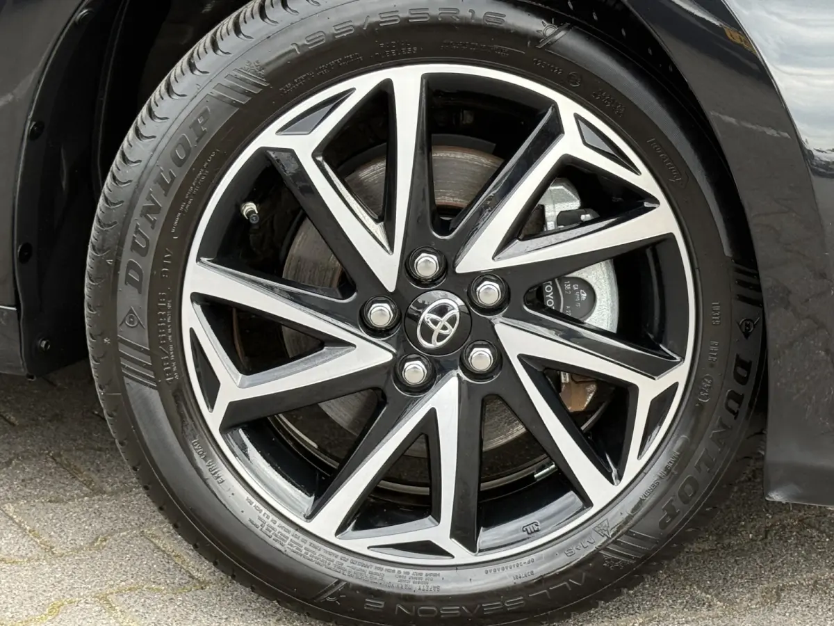 1.5 Hybrid Dynamic | Trekhaak | CarPlay | ACC | Camera | Keyless | 16 inch