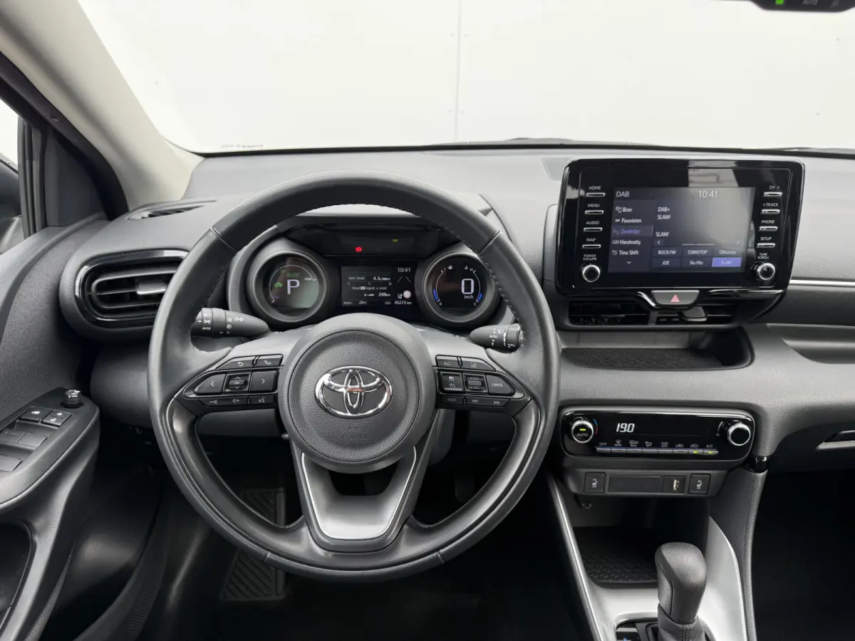 1.5 Hybrid Dynamic | Trekhaak | CarPlay | ACC | Camera | Keyless | 16 inch