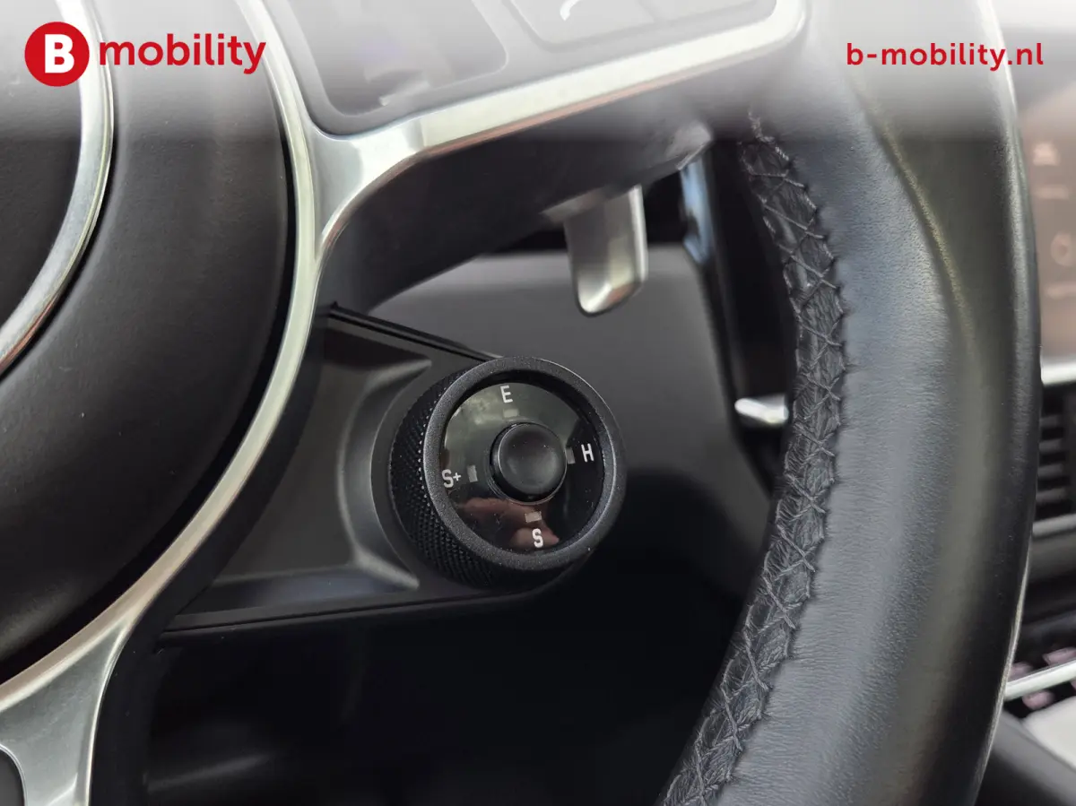 3.0 E-Hybrid Sport Chrono Panoramadak Trekhaak 3500kg NL Auto! | Soft Close | BOSE | Comfortstoelen | Luchtvering