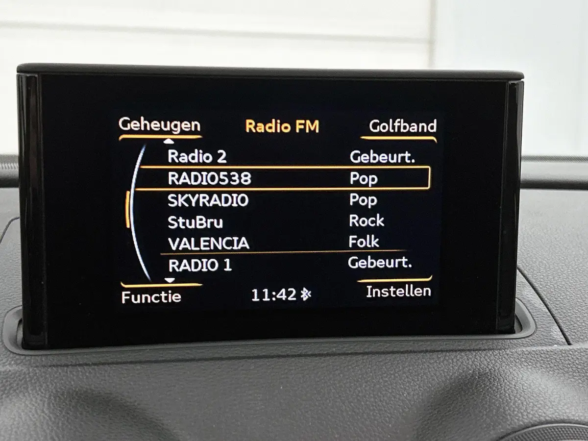 1.4 TFSI Ambition Sport Edition | NAVIGATIE | STOELVERWARMING | CLIMATE CONTROL | CRUISE CONTROL | DRIVE SELECT | BLUETOOTH | PARKEERSENSOREN ACHTER |