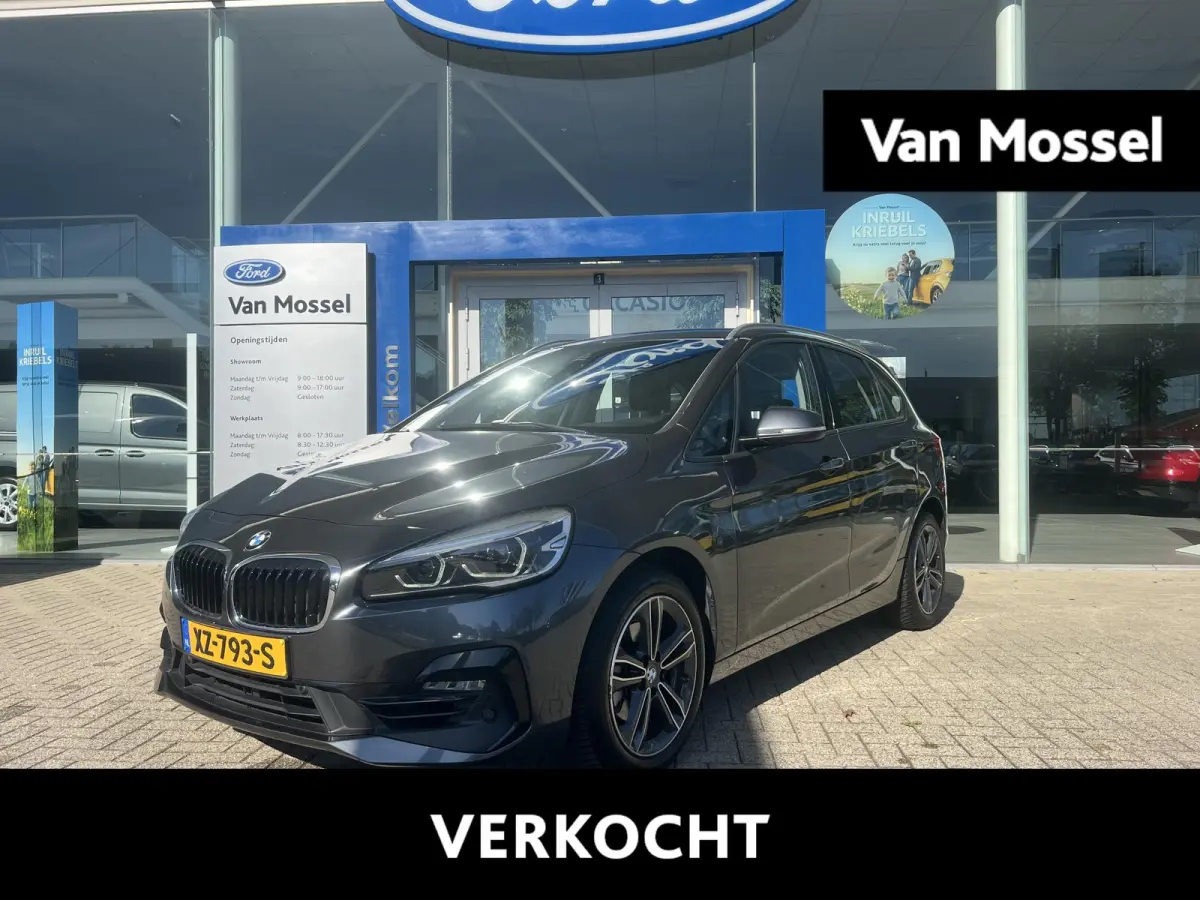 218i Executive Edition | Trekhaak | Leder | Camera | Head-up display | Cruise Control | PDC V+A |