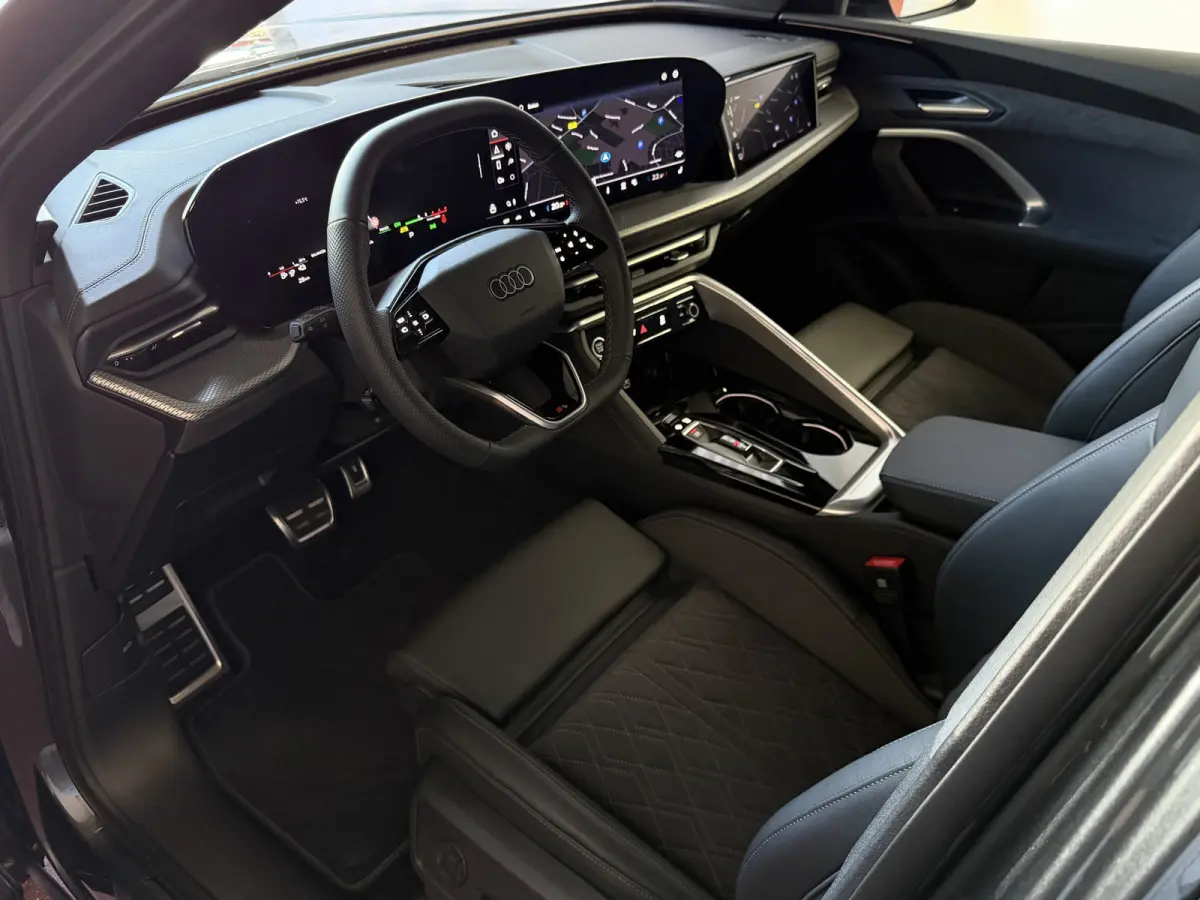 Audi Q5 Sportback 55 TFSI e quattro S edition 367 PK | Black Optic | Tech Plus | Matrix LED | Panorama | 21" Audi Sport | Camera 360 | Side Assist NW PRIJS € 92.647.-