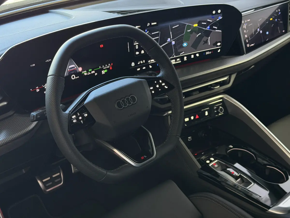 Audi Q5 Sportback 55 TFSI e quattro S edition 367 PK | Black Optic | Tech Plus | Matrix LED | Panorama | 21" Audi Sport | Camera 360 | Side Assist NW PRIJS € 92.647.-