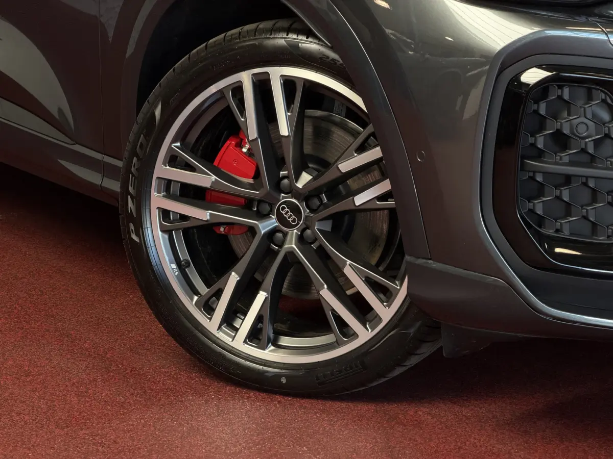 Audi Q5 Sportback 55 TFSI e quattro S edition 367 PK | Black Optic | Tech Plus | Matrix LED | Panorama | 21" Audi Sport | Camera 360 | Side Assist NW PRIJS € 92.647.-