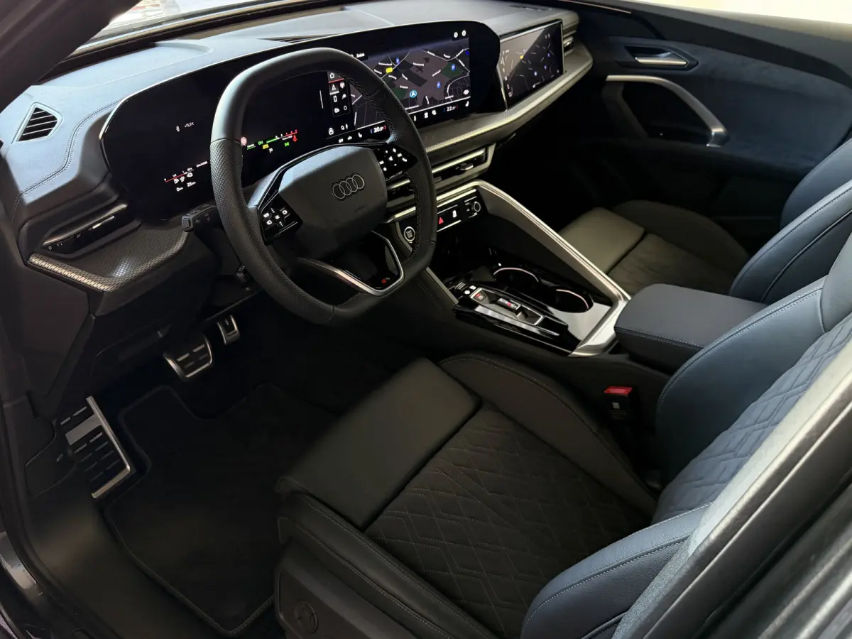 Audi Q5 Sportback 55 TFSI e quattro S edition 367 PK | Black Optic | Tech Plus | Matrix LED | Panorama | 21" Audi Sport | Camera 360 | Side Assist NW PRIJS € 92.647.-