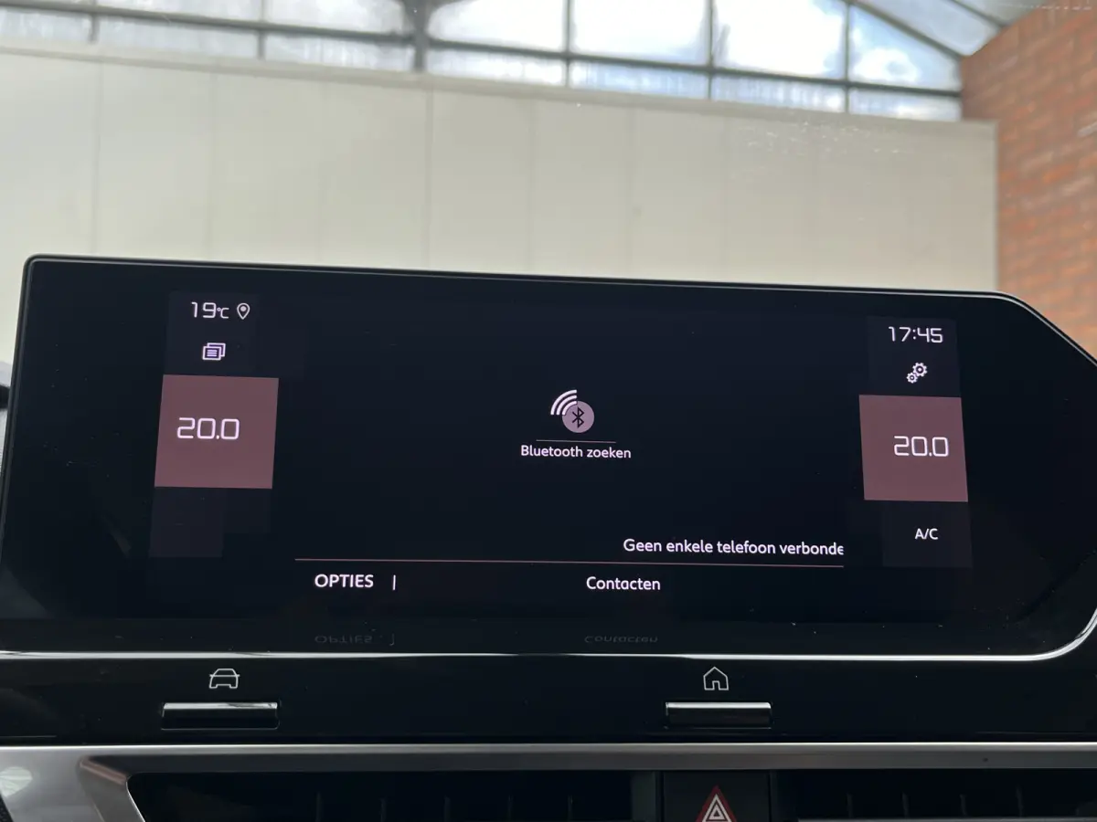 Puretech 100 Feel | Camera achter | Navigatie | Climate Control | Cruise Control | Carplay/Android Auto |