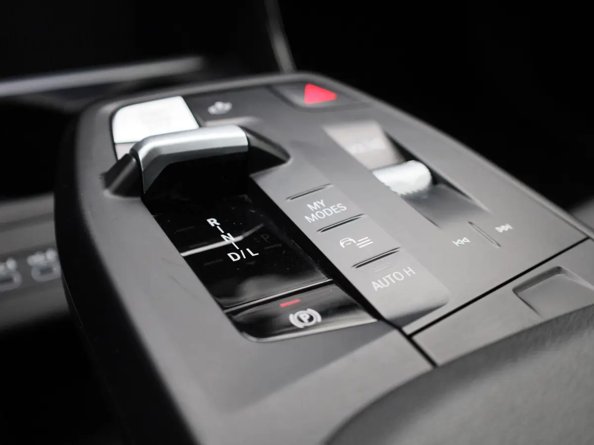 xDrive25e | Automaat | LMV | Parkeer sensoren | Virtual cockpit | Camera | Climate control | Apple carplay  | Navigatie | Elec. achterklep | Leder | Bluetooth | DAB