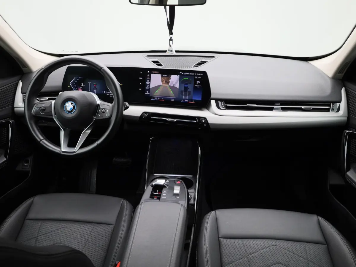 xDrive25e | Automaat | LMV | Parkeer sensoren | Virtual cockpit | Camera | Climate control | Apple carplay  | Navigatie | Elec. achterklep | Leder | Bluetooth | DAB