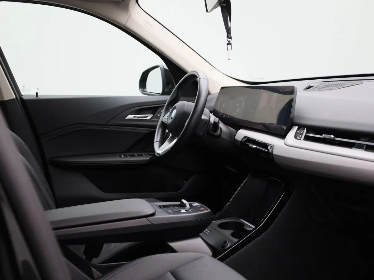 xDrive25e | Automaat | LMV | Parkeer sensoren | Virtual cockpit | Camera | Climate control | Apple carplay  | Navigatie | Elec. achterklep | Leder | Bluetooth | DAB