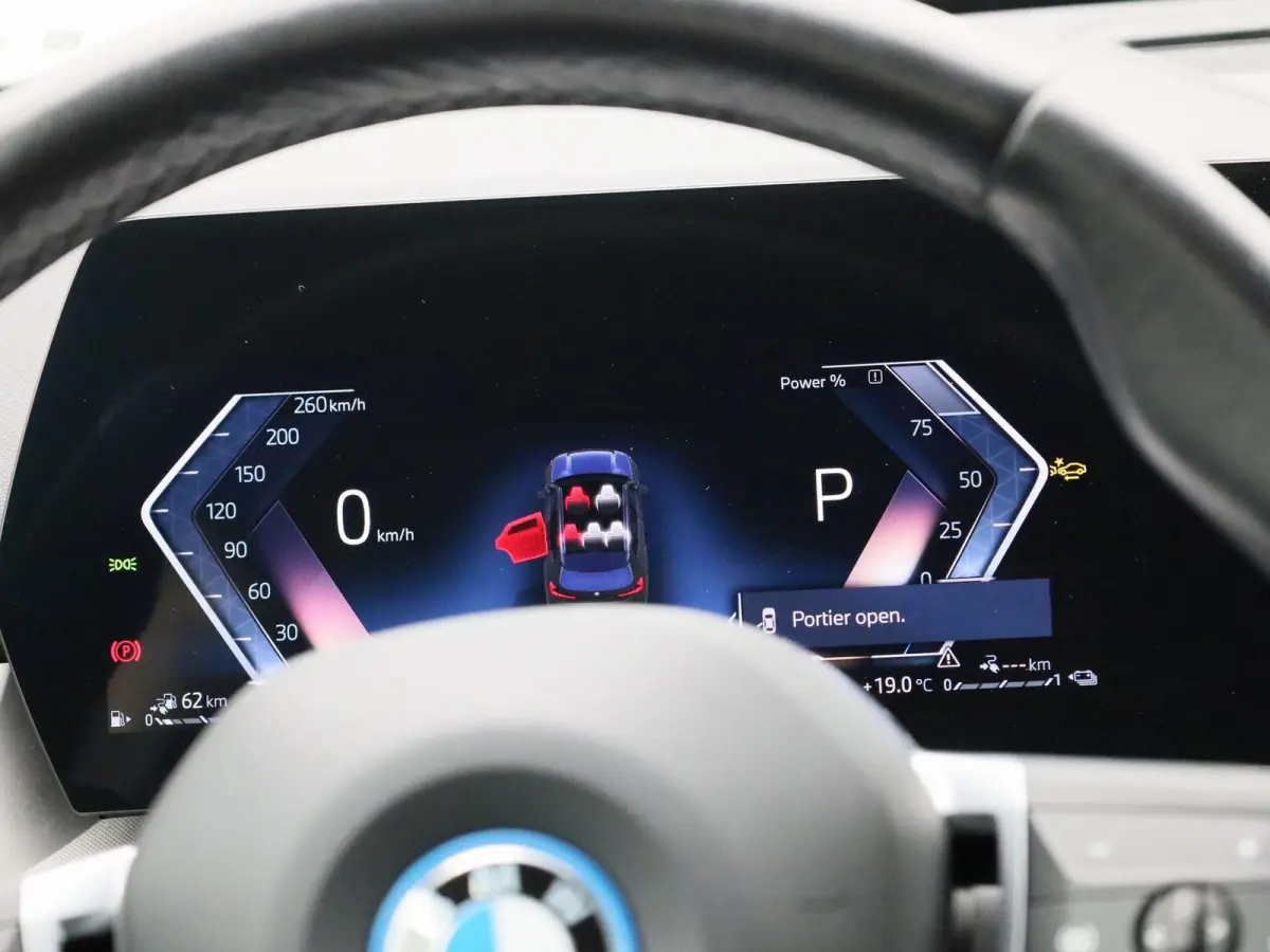 xDrive25e | Automaat | LMV | Parkeer sensoren | Virtual cockpit | Camera | Climate control | Apple carplay  | Navigatie | Elec. achterklep | Leder | Bluetooth | DAB