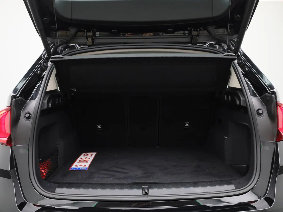 xDrive25e | Automaat | LMV | Parkeer sensoren | Virtual cockpit | Camera | Climate control | Apple carplay  | Navigatie | Elec. achterklep | Leder | Bluetooth | DAB