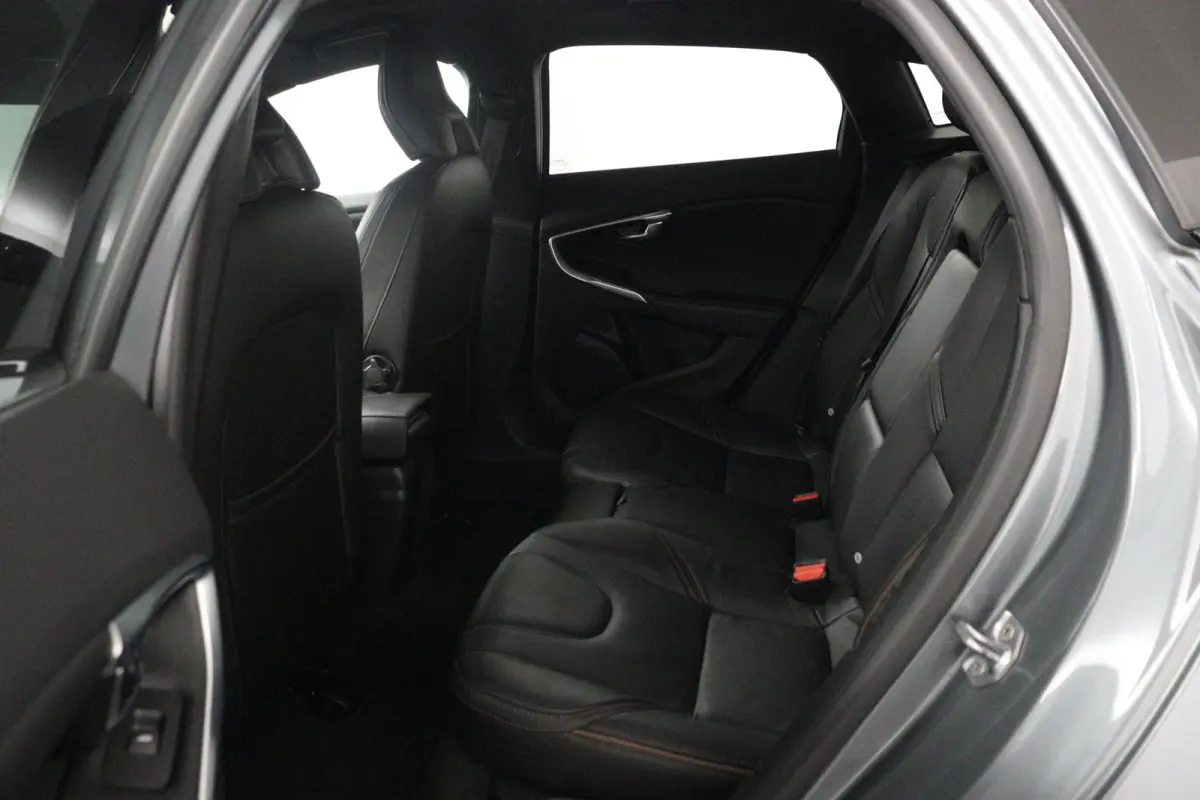 1.5 T3 Polar+ Luxury | AUTOMAAT | Trekhaak | Adapt. Cruise | Standkachel |